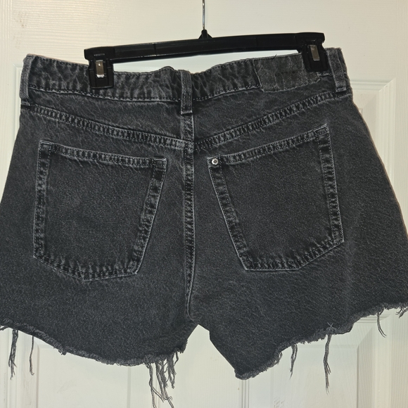 Denim&Co Black Frayed Jean Shorts - Picture 3 of 5